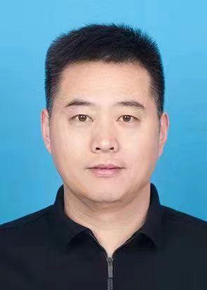   欢迎赵向东同志加入大学生就业网采编部