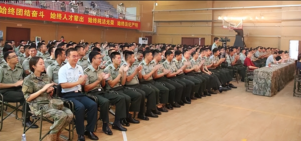 北京市通州区双拥文艺轻骑兵进军营慰问演出(图5)