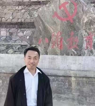 大学生就业网任命梁谊鑫同志为就业频道主任 〔公益事业〕