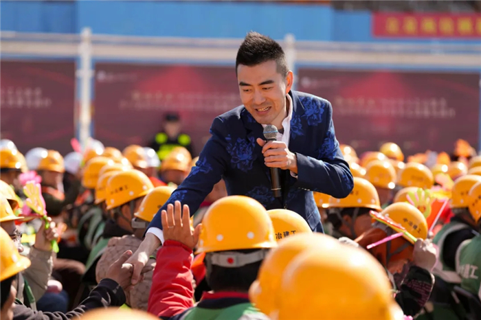 河北省文艺志愿者书写新时代的雷锋故事主题演出走进雄安新区(图4)