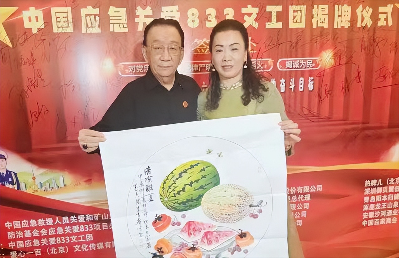 著名画家李秀华 当代精品《哈密瓜》惊动京城画坛 走进全国大型活动现场(图10)